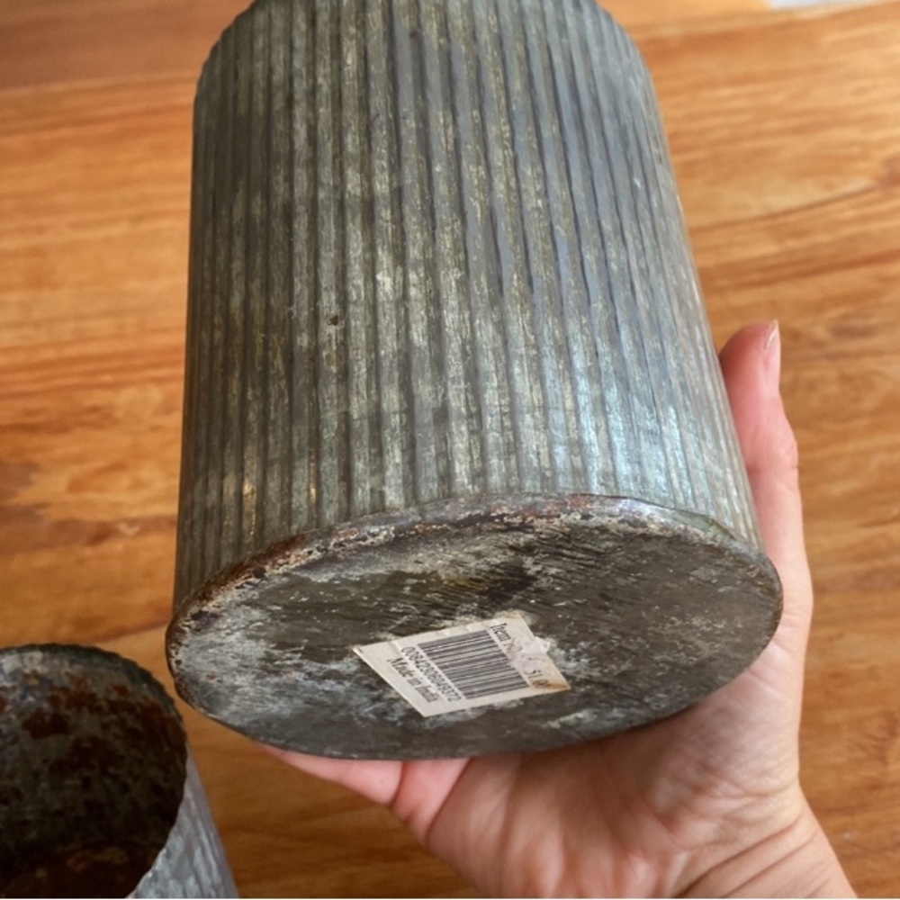 3x Rustic Metal Planters - Picture 6 of 12